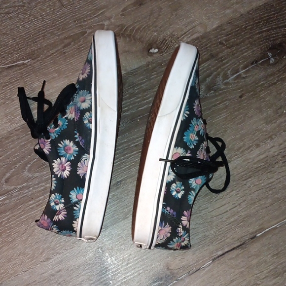 Vans Black Multicolor Floral Sneakers - Picture 7 of 9
